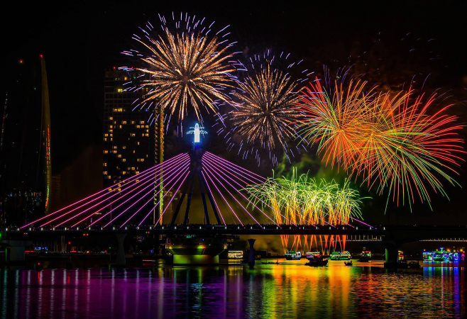  Da Nang International Fireworks Festival (DIFF)