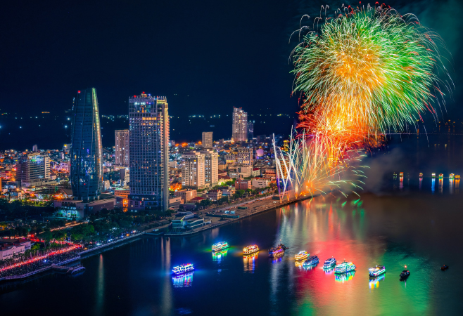 Da Nang International Fireworks Festival time