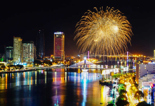 Da Nang International Fireworks Festival performances