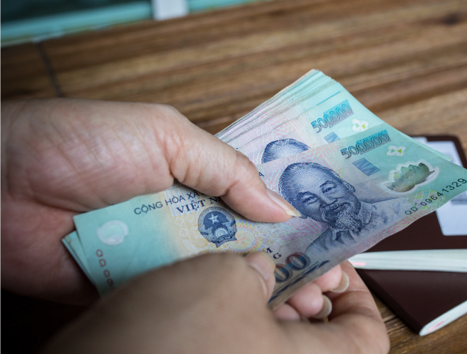 Exchange money in Vietnam