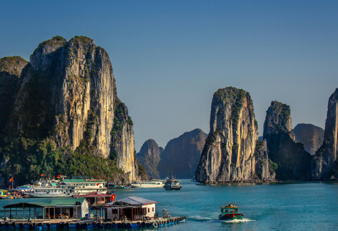 Experience some activities you must do in Halong Bay