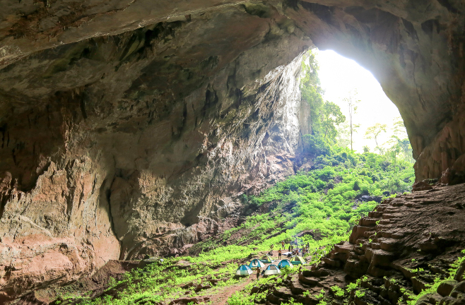 Son Doong welcomes visitors with rather good weather
