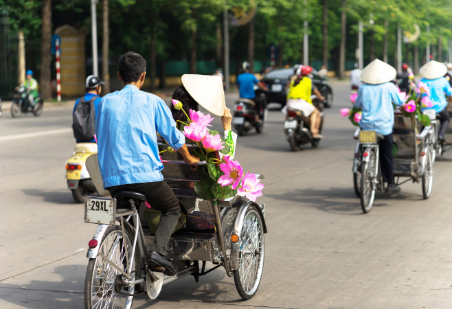 Vietnam travel guides and safety concerns relating to public transportation